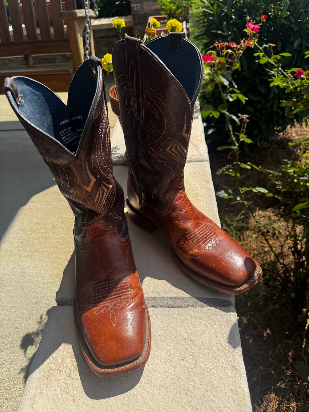 Cody James Men’s Brown Leather Western Cowboy Boots – Square Toe – Size 11D